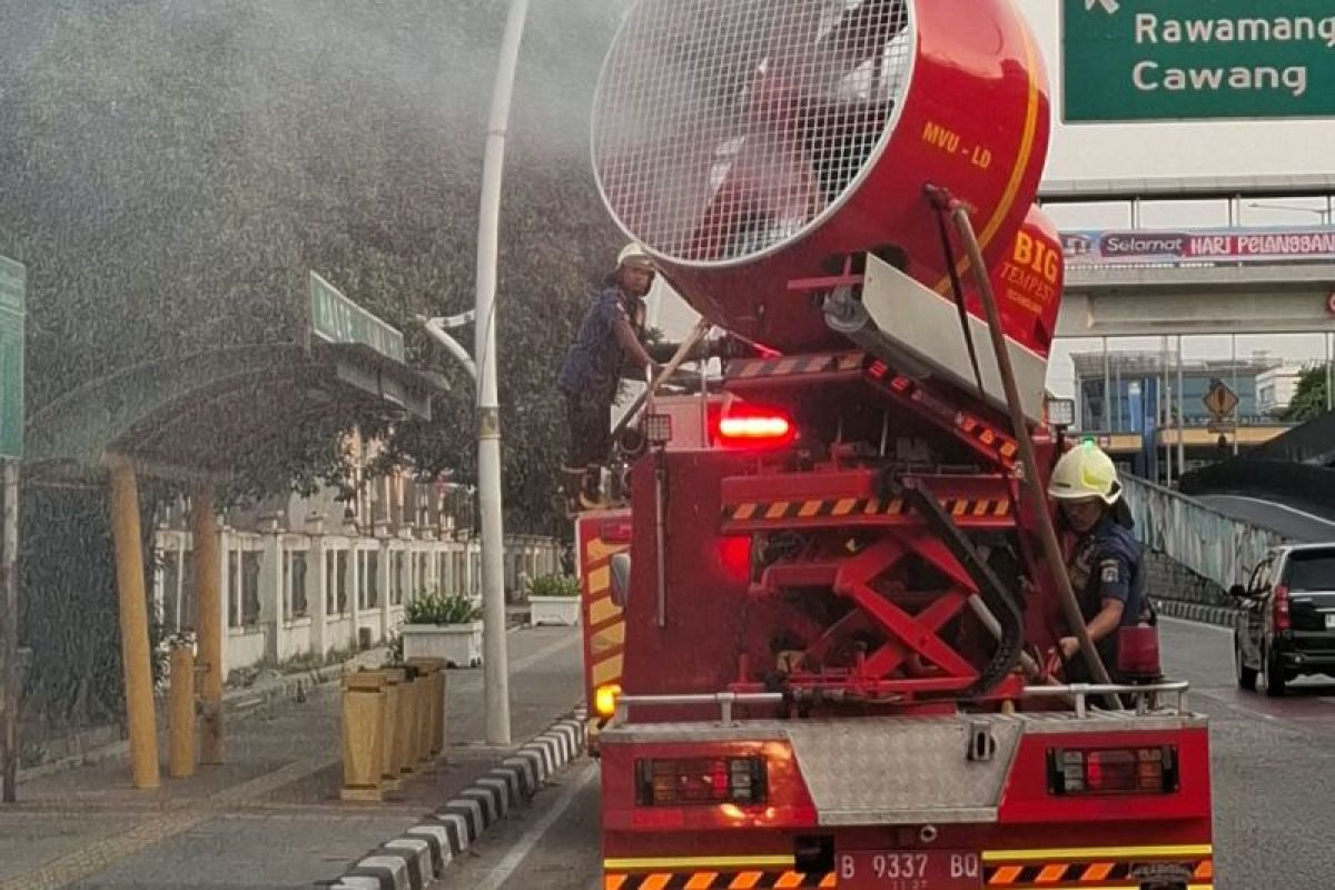 Fire Brigade Deployed to Clean Volcanic Ash from Public Spaces