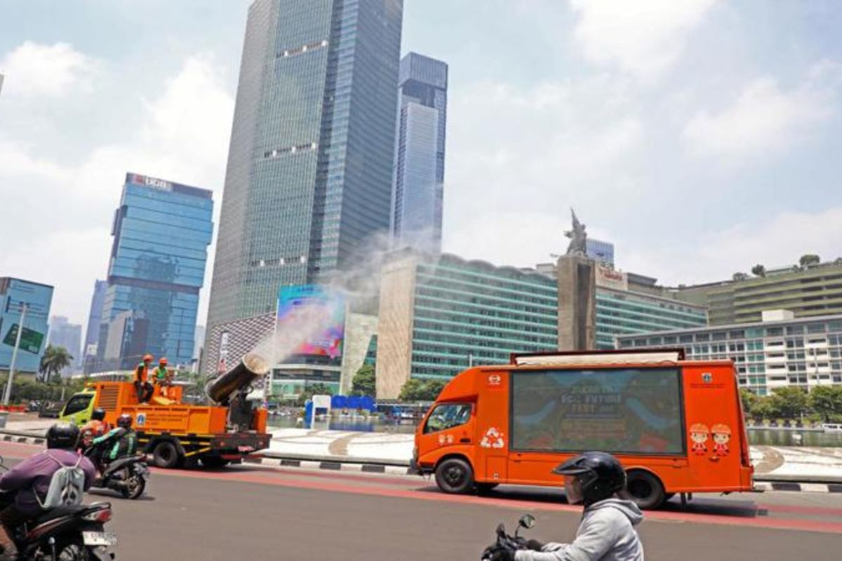 Jakarta yesterday: SJUT cable arrangement and 'water mist' operations