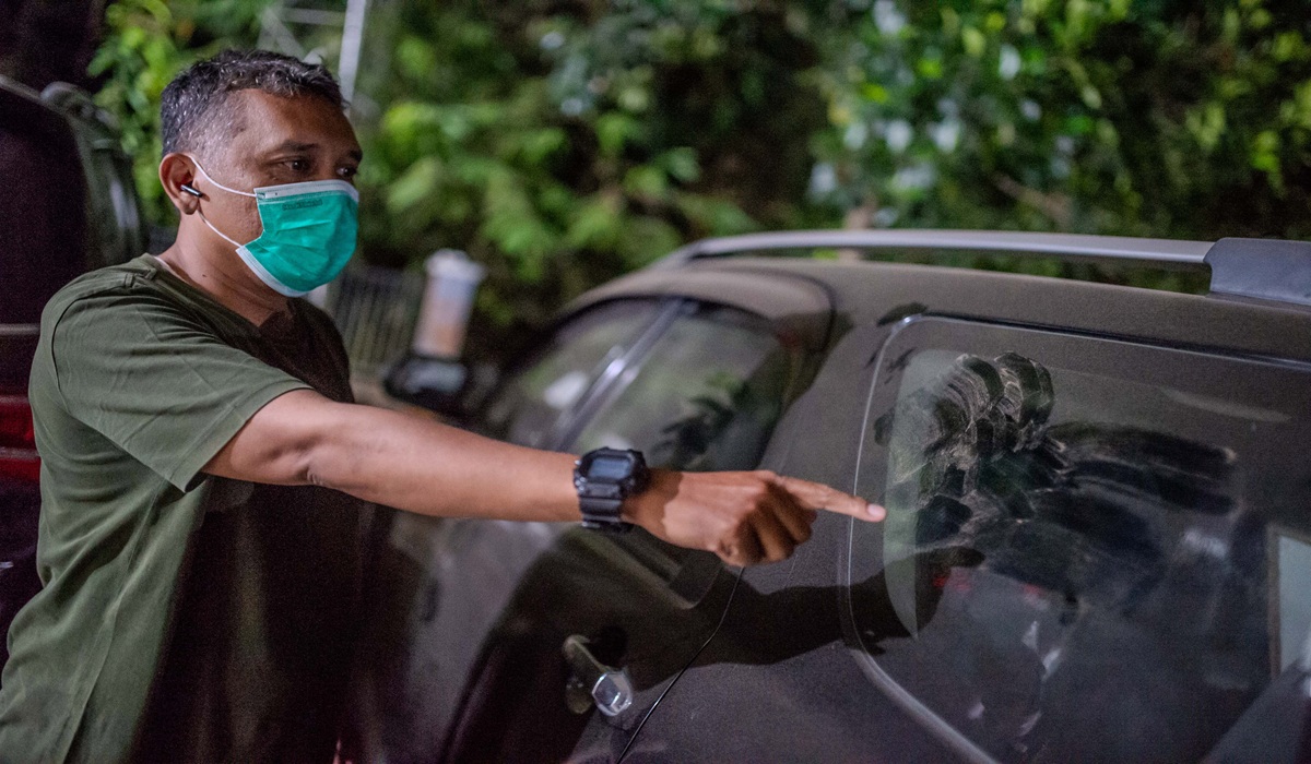This Is the Safe Way to Clean Volcanic Ash off Vehicles