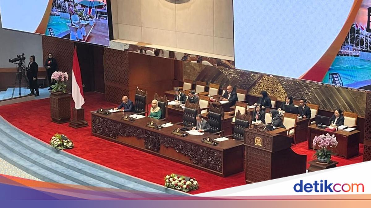 Plenary Session Approves Revision of Population Administration Law as DPR Initiative Proposal
