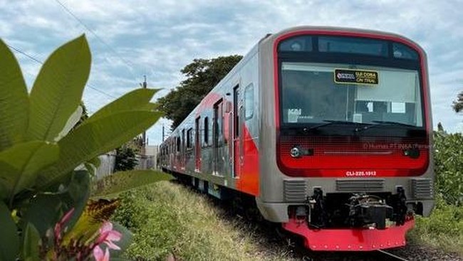 Seven New INKA CLI-225 Commuter Trains Pulled into Workshops for Thorough Inspection