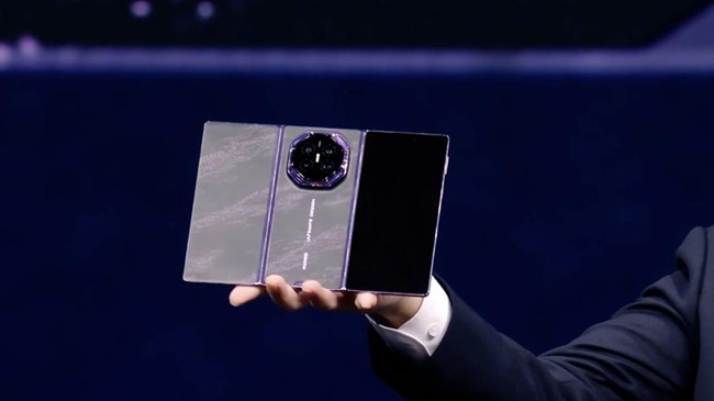 First Foldable iPhone Launches Tomorrow, Chinese Phone Brands React Immediately