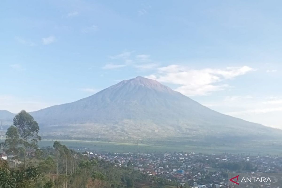 PVMBG: Mount Kerinci Safe, Activity Dominated by Shallow Earthquakes