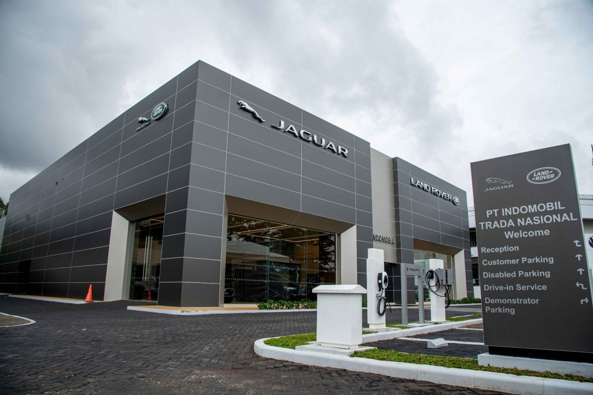 Jaguar Land Rover opens voluntary workforce reduction programme