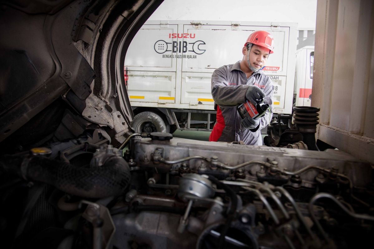 Steps for inspecting commercial vehicles affected by volcanic ash