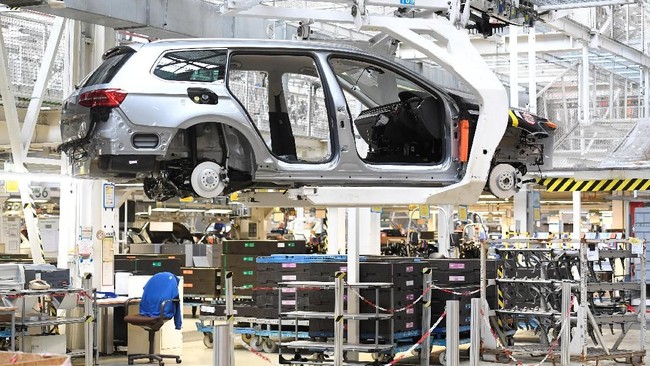 European Automotive Giant's Factory Converted into Israeli Weapons Plant