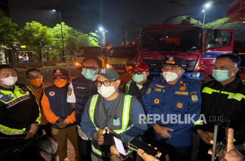 Deputy Mayor Pilar Saga Leads Spraying of Protocol Roads