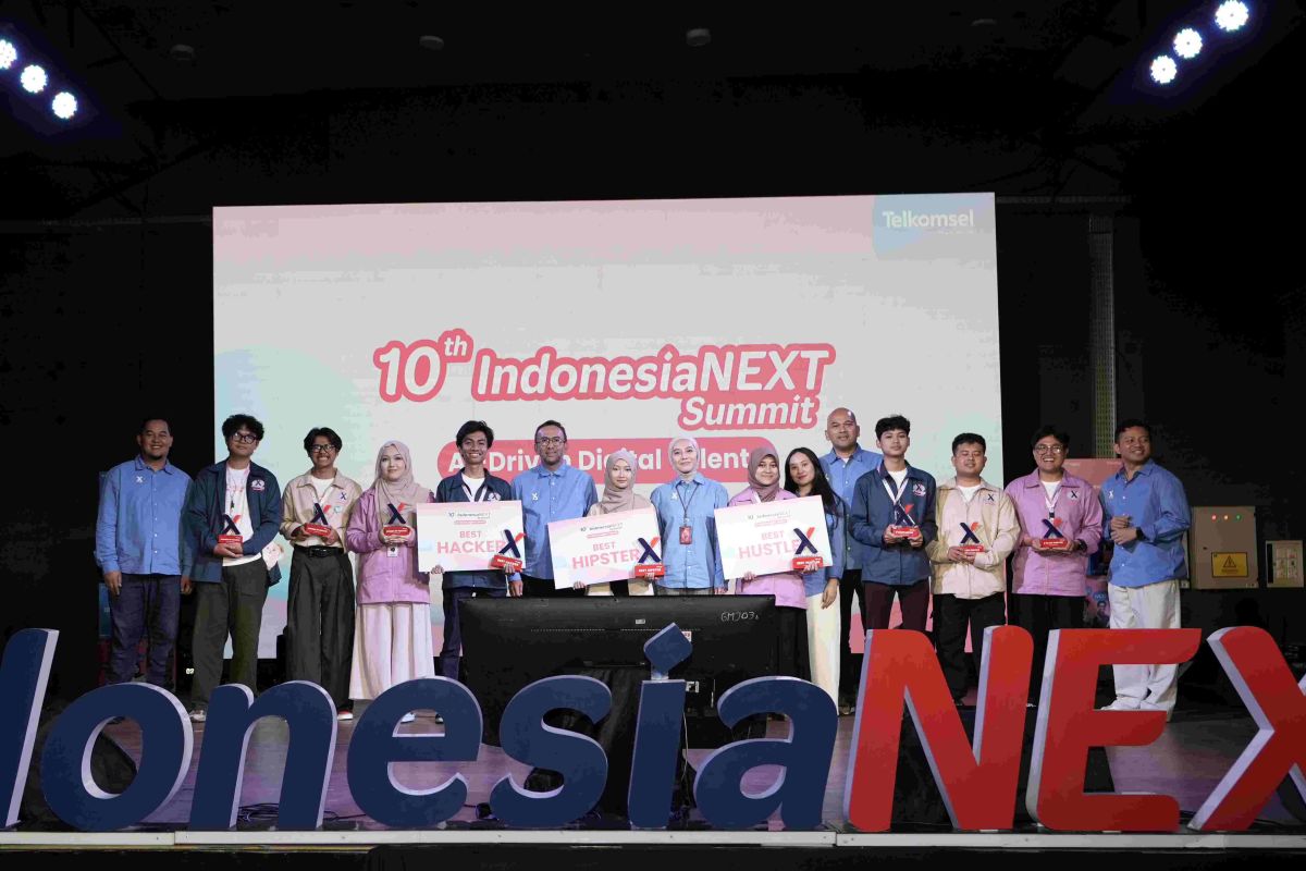 Telkomsel Empowers South Sulawesi Students to Win at IndonesiaNEXT