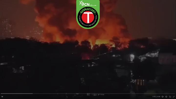 Fact Check: Did Mount Anak Krakatau Cause the Massive Flames in This Video?
