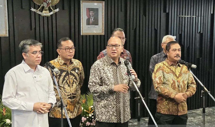 Pemerintah Pangkas Perizinan TKA Maksimal Lima Hari lewat Integrasi OSS - Pantau.com