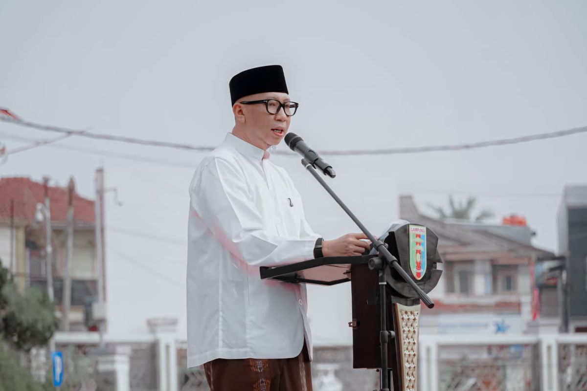 Lampung Governor invites public to perform Istisqa prayer