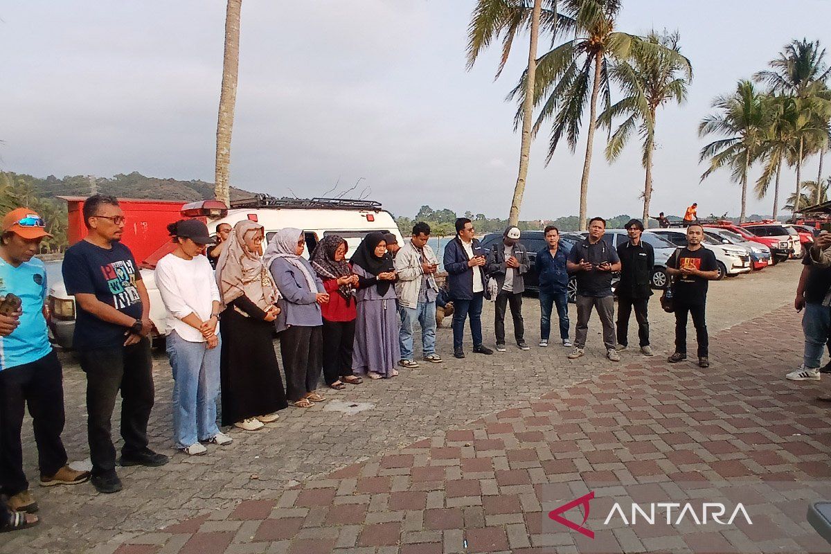 MPR Urges Public to Pray for Journalists Missing in Sunda Strait