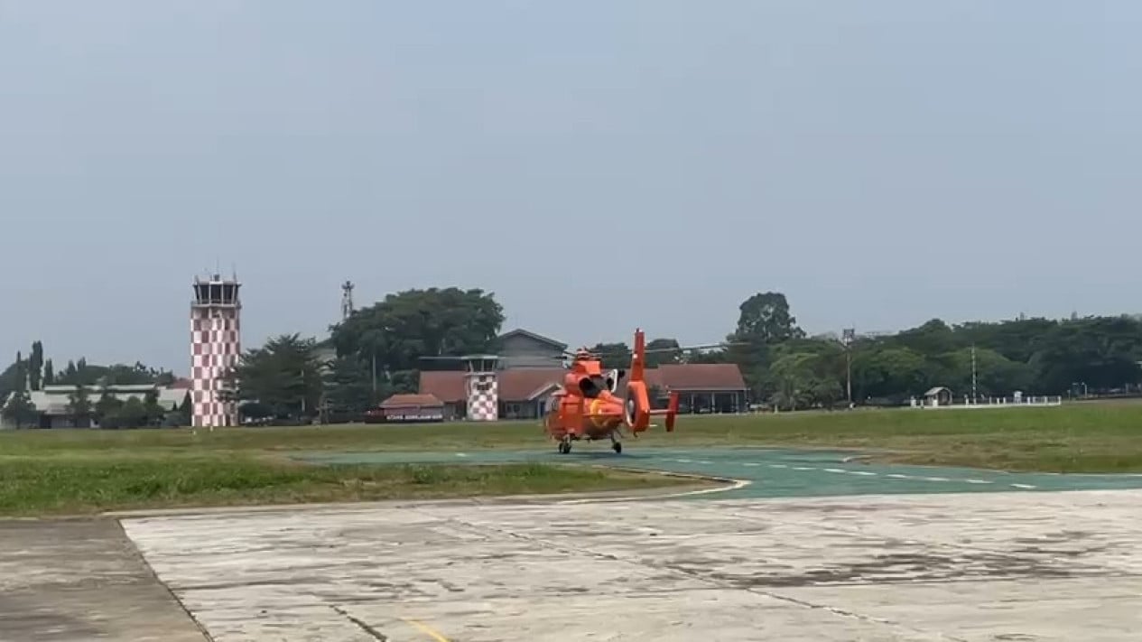 Search for Five Journalists Lost Contact While Covering Anak Krakatau Remains Unresolved; Helicopter Deployed