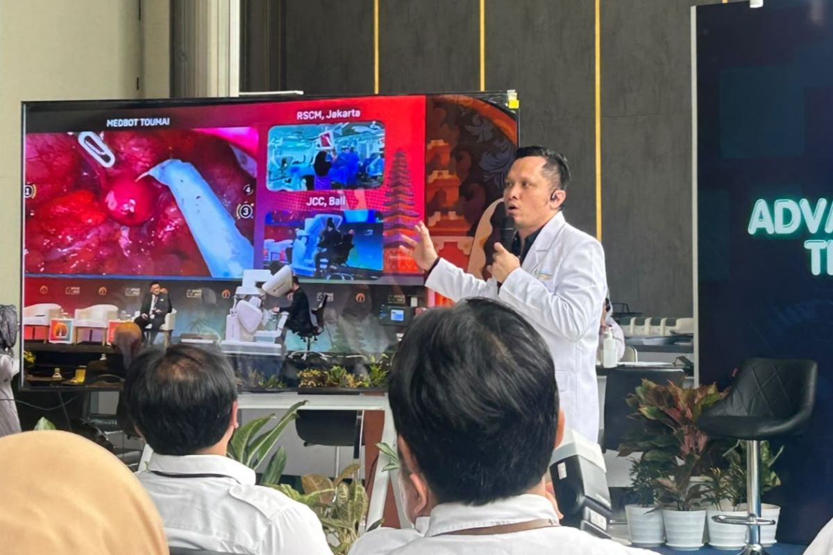 RSCM Successfully Performs Indonesia's First Remote Gynaecological Surgery