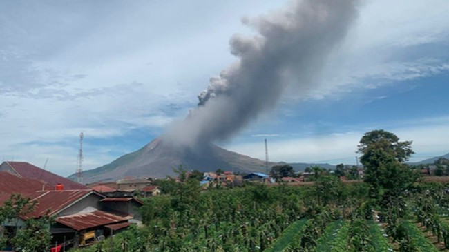 Mount Sinabung Eruption Triggers Cold Lava Floods, PVMBG Responds
