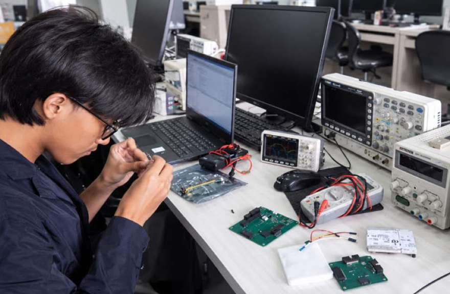 UGM Students Develop BREIT for Breast Cancer Detection