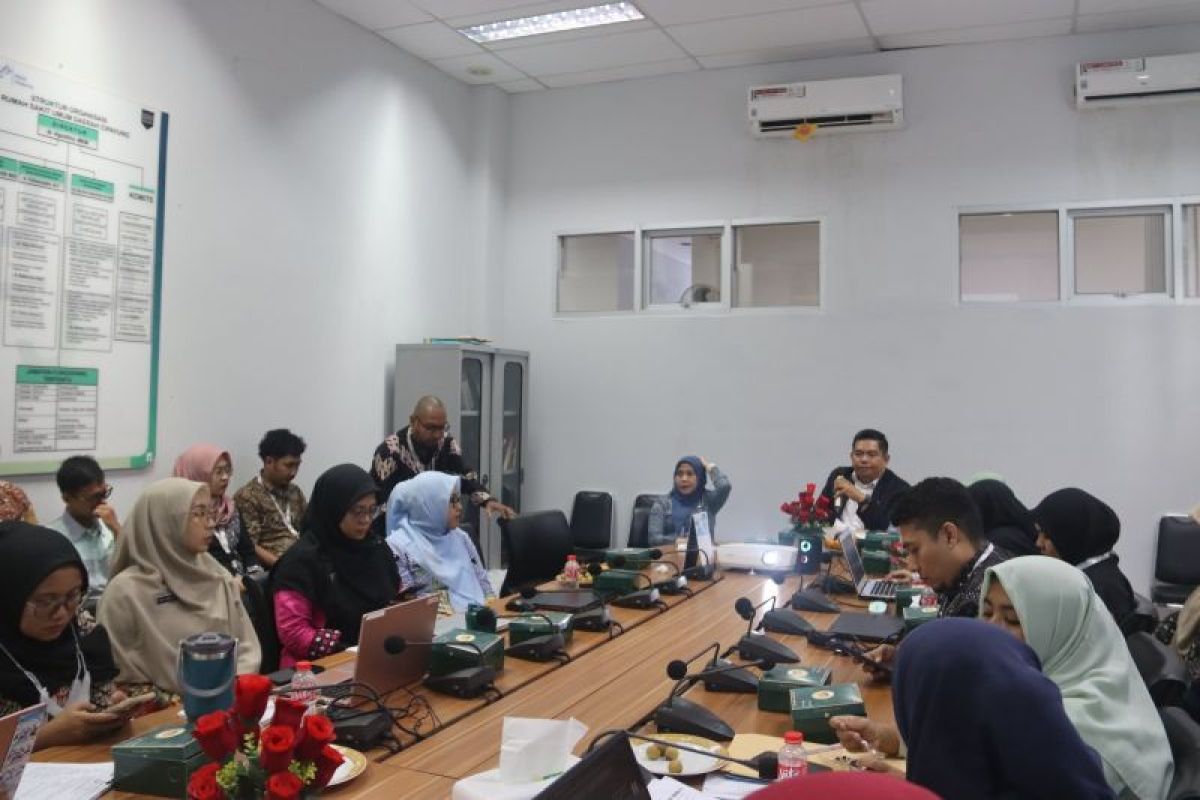 Information Commission commits to educating public on waste sorting movement