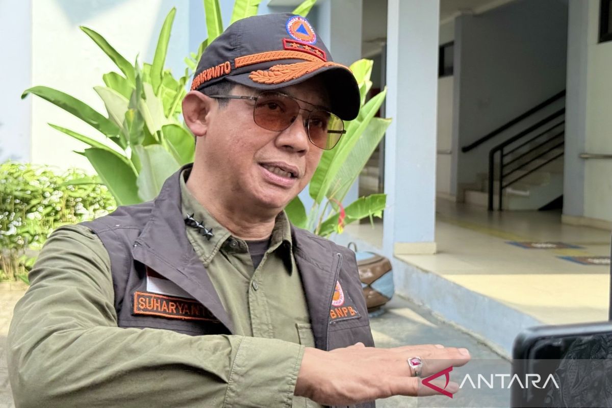 BNPB Head: Use 'Water Bombing' Only When Forest Fires are Small