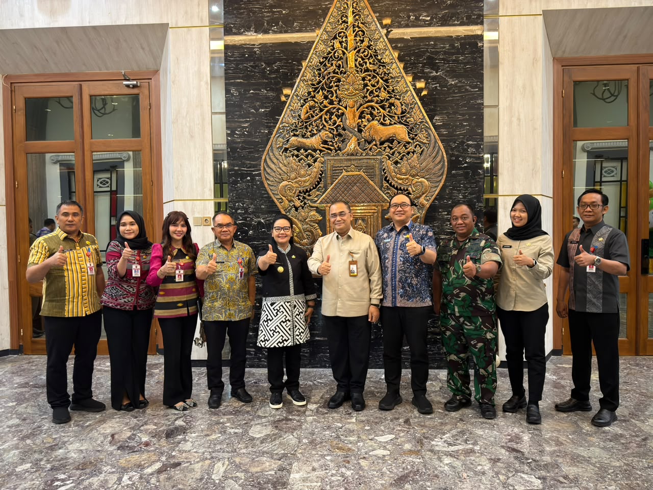 Mayor of Semarang Supports Free Nutritious Meal and KKMP Programmes