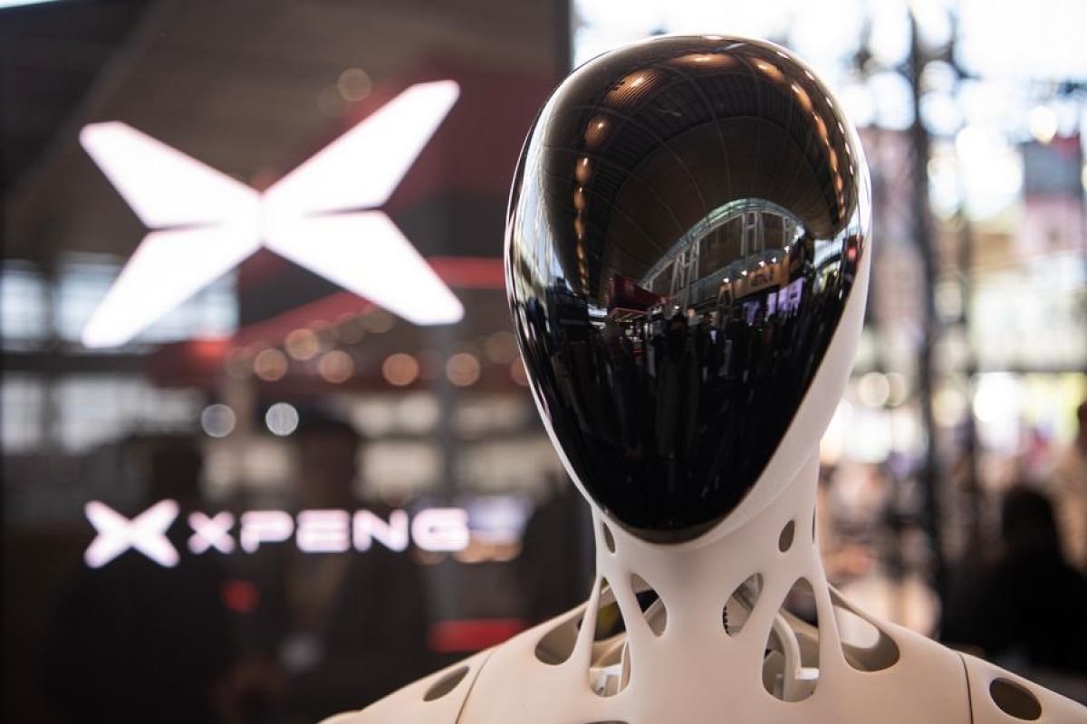 Chinese NEV Manufacturers Enter Robotics Industry