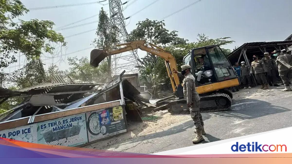 220 Illegal Structures Demolished in Pancoran Mas, Depok, as Area Undergoing Redevelopment