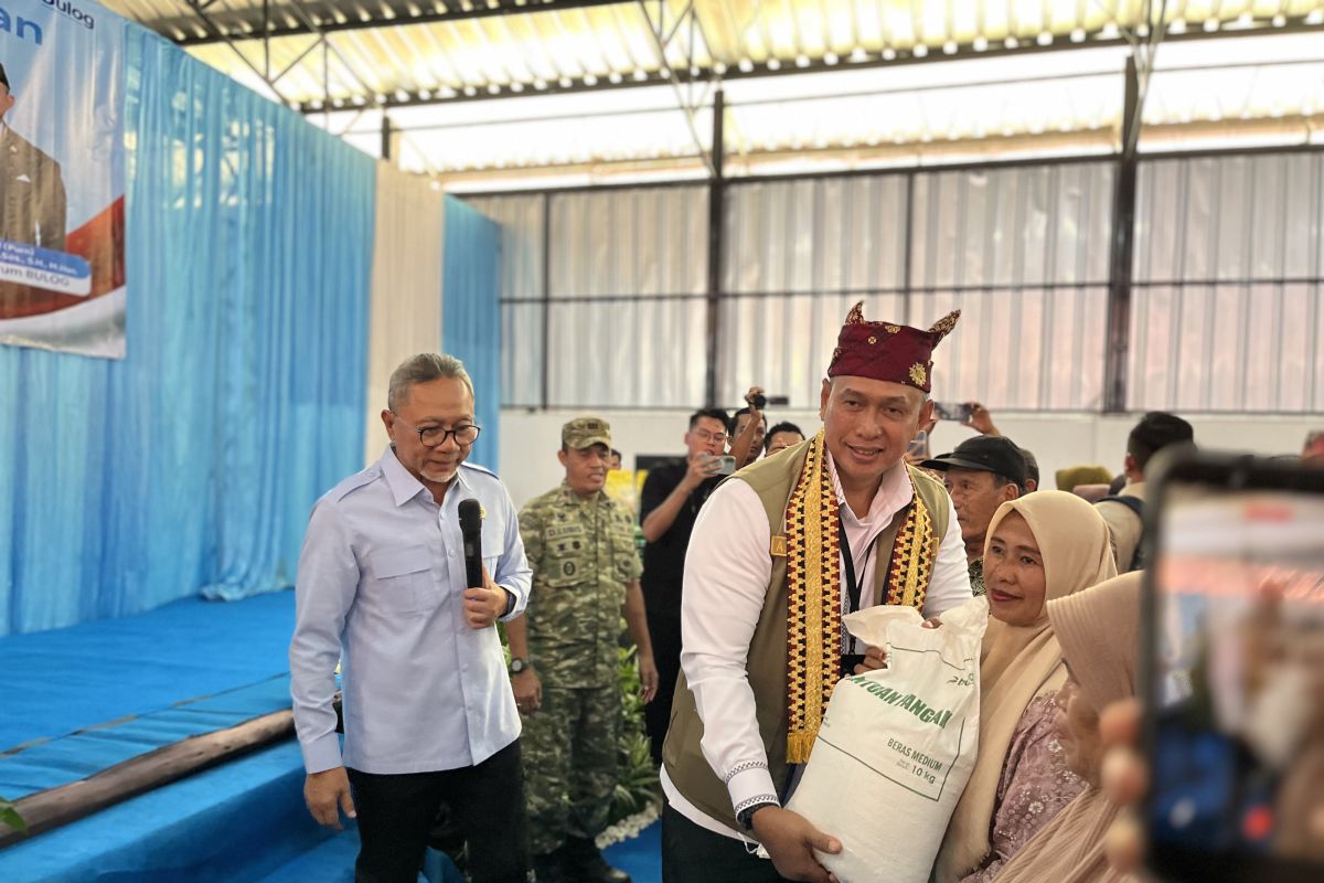 BULOG distributes food assistance to 1.2 million recipients in Lampung