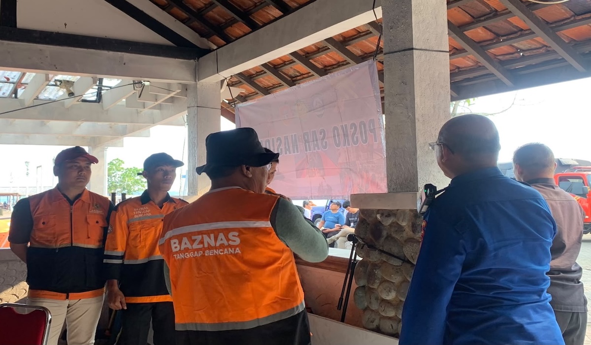 Baznas Assists Search for Missing Journalists in Sunda Strait