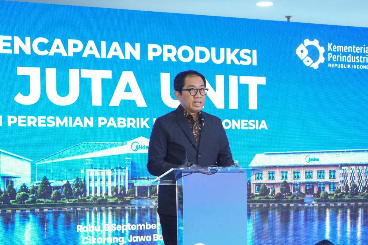 Indonesia strengthens electronics industry to boost competitiveness