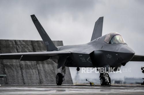 China Surges, US Accelerates Next-Generation Stealth Fighter Jet Development