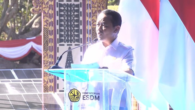 Global Oil Prices Surpass US$108 per Barrel, Bahlil Responds