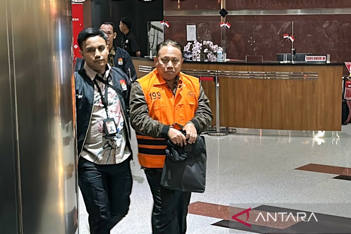 KPK Seizes Documents Related to Unsoed New Student Admissions Following Raids on Six Locations