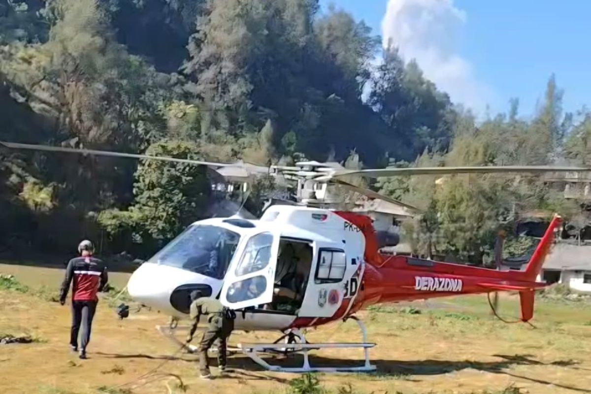 Bromo on fire again, East Java BPBD deploys water bombing operations
