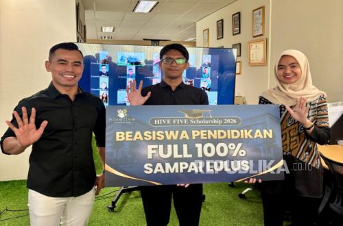 CEO of Hive Five Provides Full Scholarships for Trisakti University Students