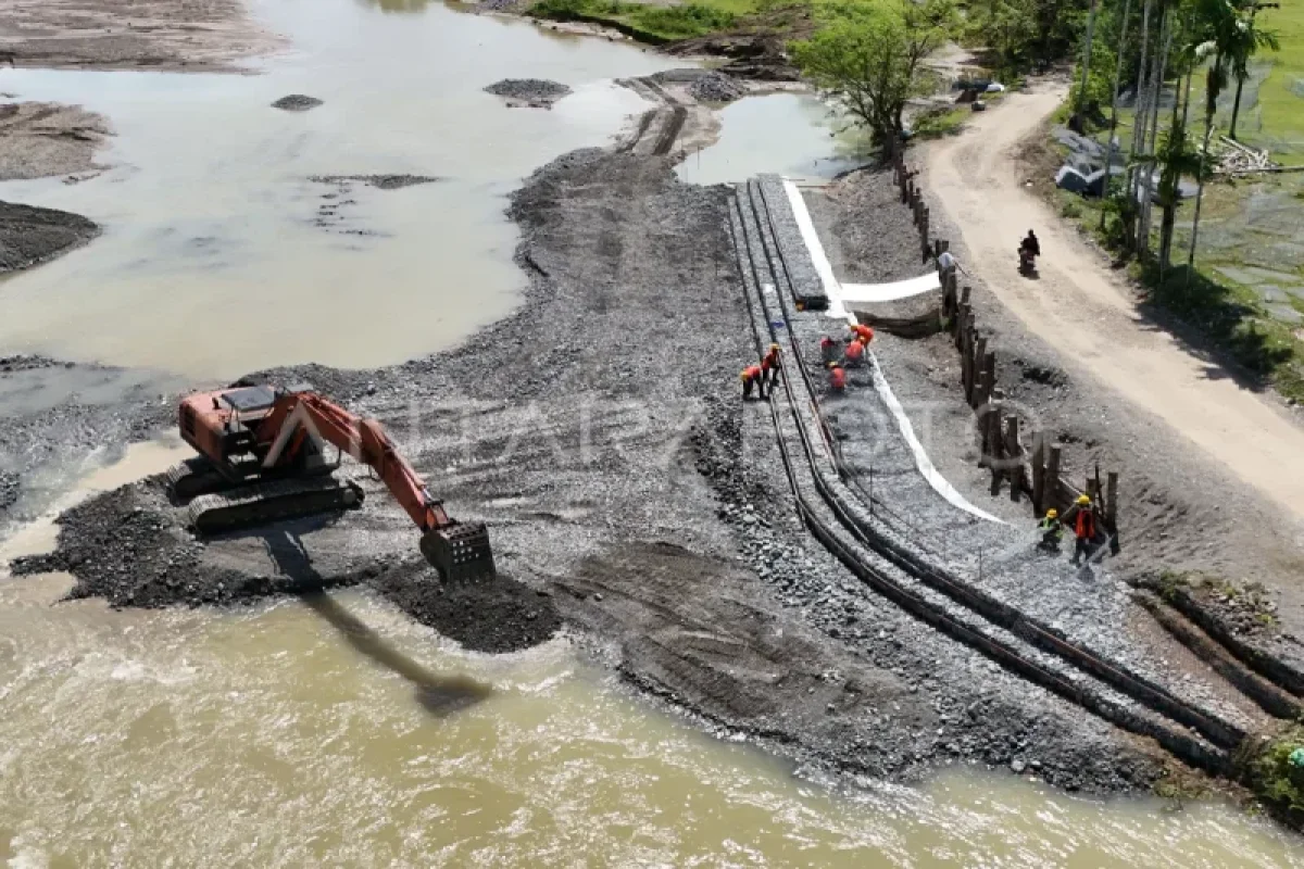 Physical disaster recovery work in Aceh river basins reaches 92 pct
