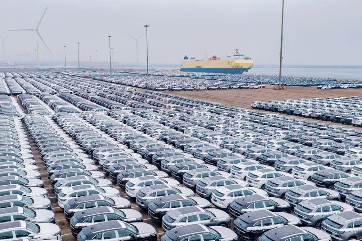 China's NEV Sales Hit Record 60.6 Percent
