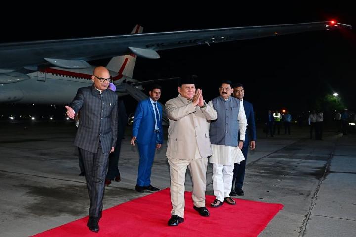 Prabowo Arrives in India for BRICS Summit
