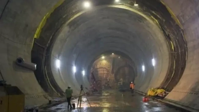 Impressive Progress: Underwater High-Speed Rail Tunnel Under Construction
