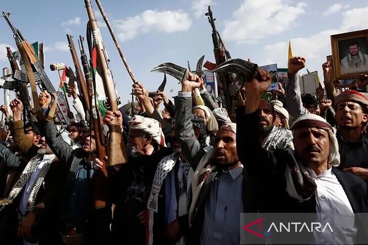 Yemeni Government Forces Launch Drone Attacks on Houthi Positions