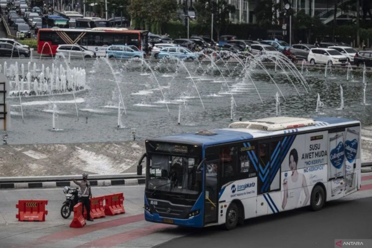 Transjakarta diverts two routes due to traffic engineering at GBK