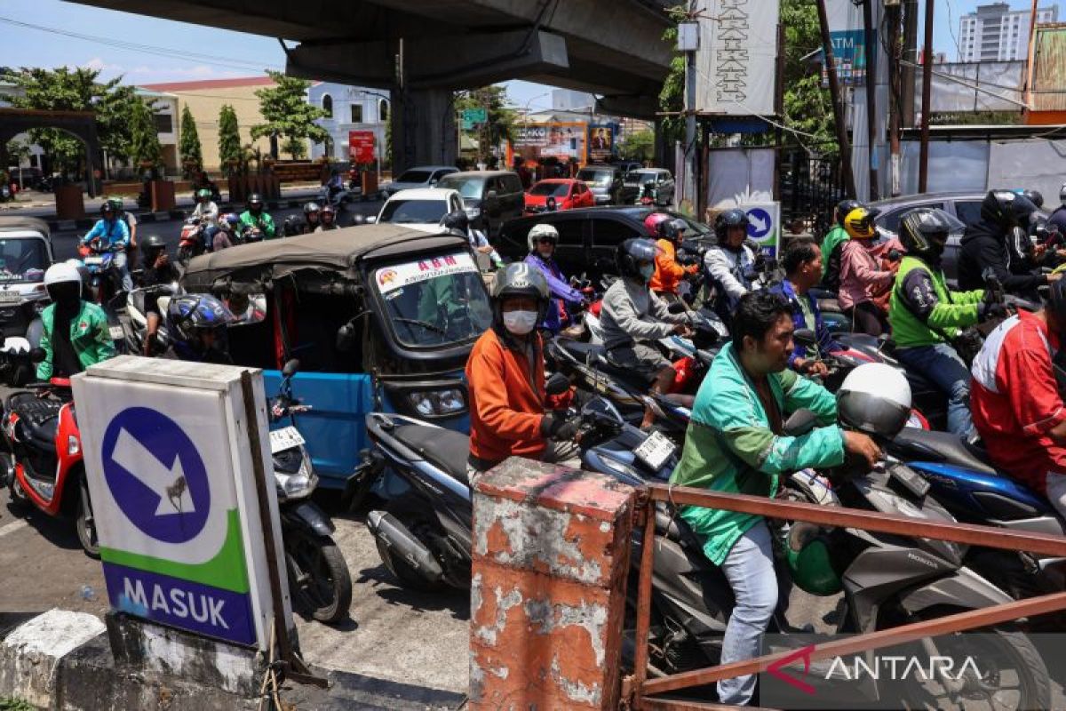 Unravelling the Makassar Fuel Crisis: From Task Forces to Odd-Even ...