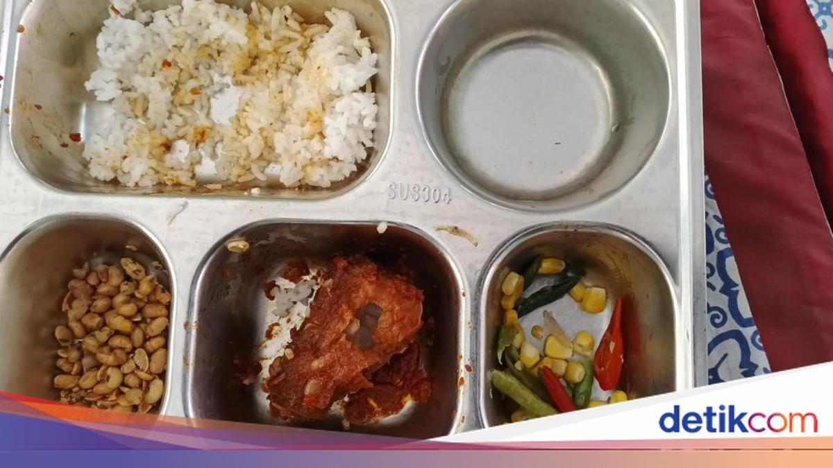 Students in Central Lombok Find Worms in Free Nutritious Meal Menu; SPPG Responds