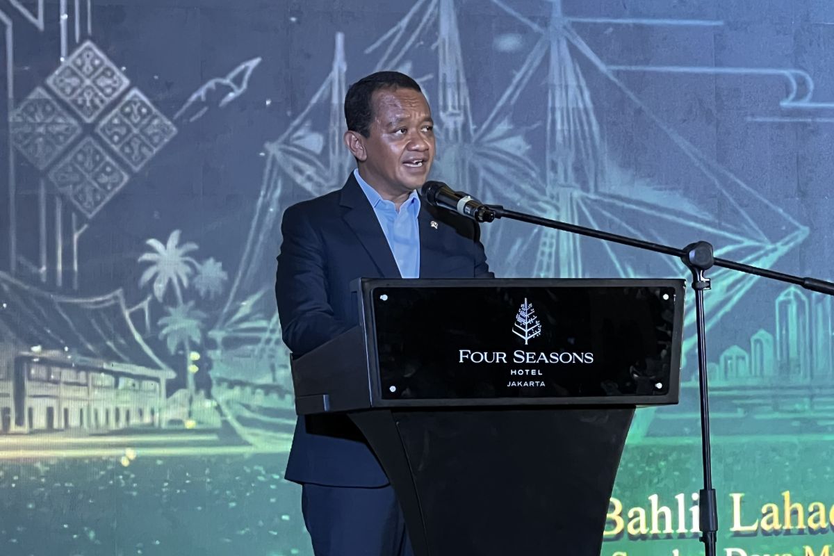 Minister Bahlil Asserts National Fuel Reserves are Secure