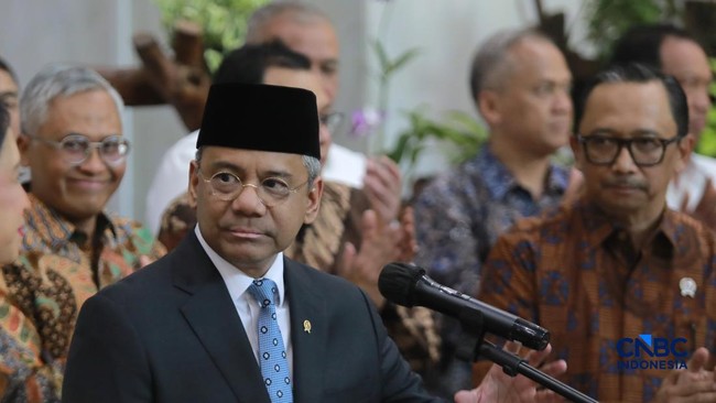 Finance Minister Suahasil Orders Customs Chief: Continue Crackdown on Illegal Cigarettes!