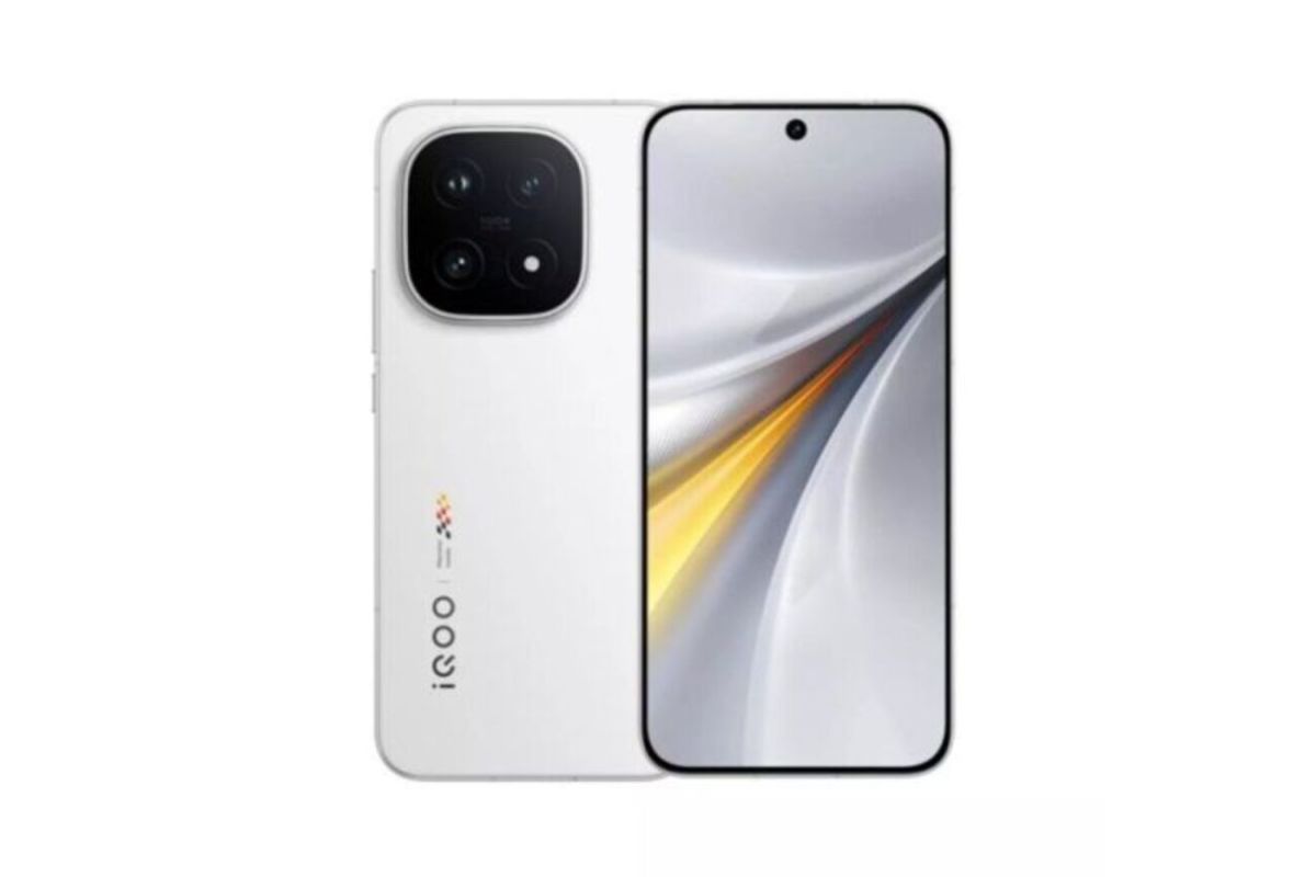 iQOO 16 Claimed as First Smartphone with 2K 165Hz Display
