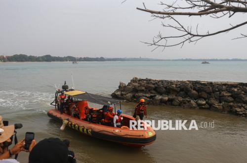 Basarnas Extends Search for Missing Journalists and Crew in Sunda Strait