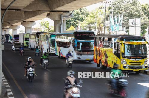 Bahlil Highlights Misuse of Subsidised Fuel, Notes Modified Tanks Reaching 1 Ton