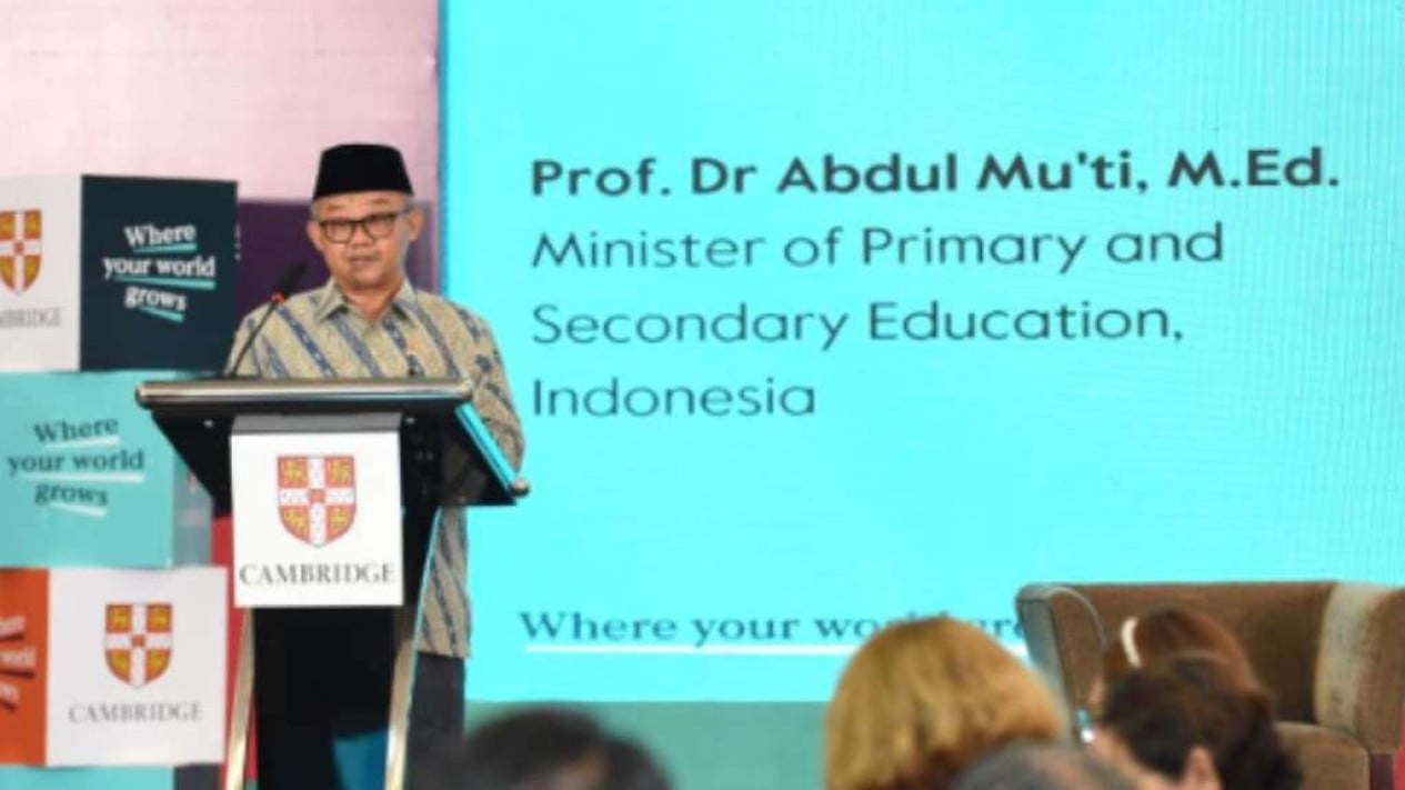 Minister Abdul Mu'ti Urges Vocational Students' Learning to Continue During Internships