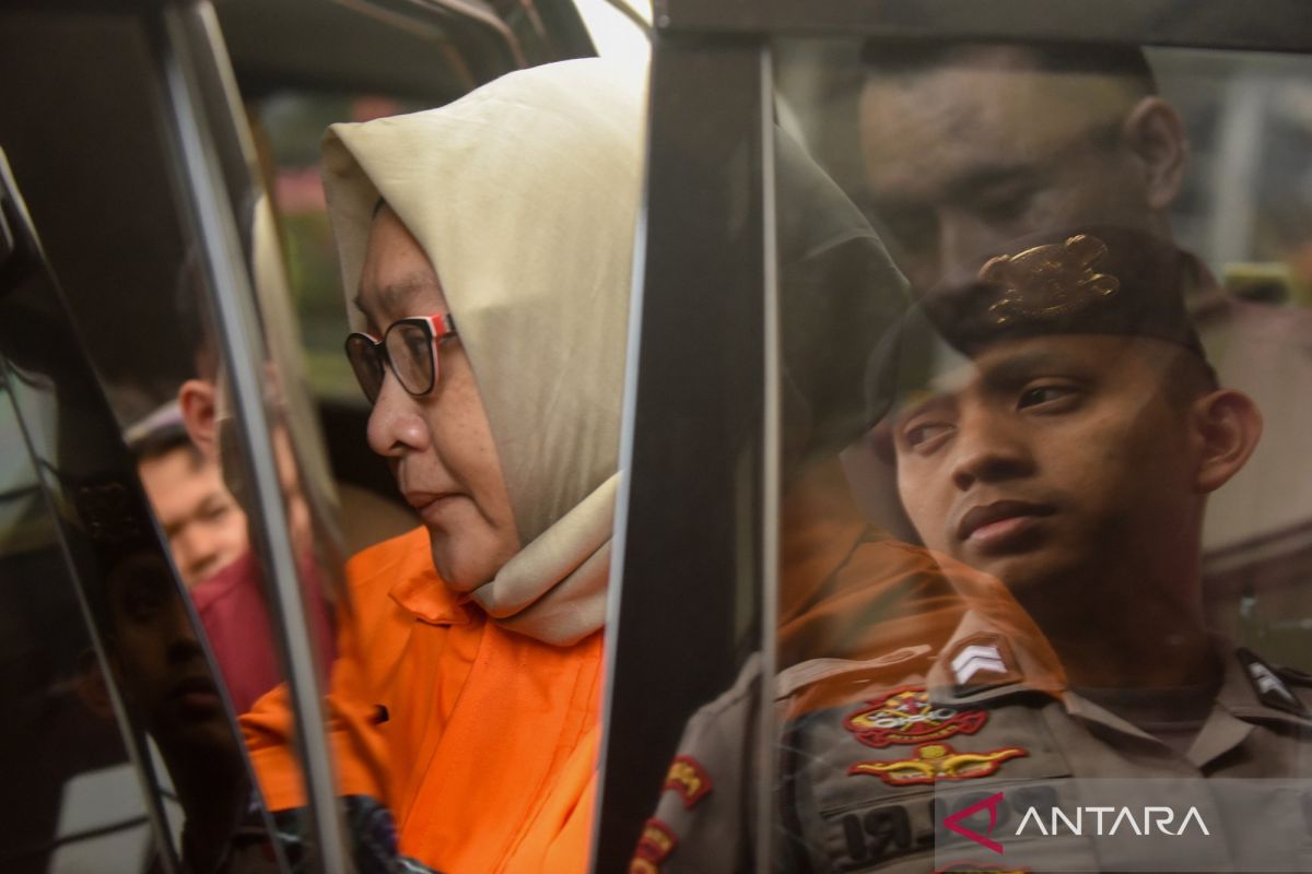 Law roundup: KPK sting operation nets ATR/BPN officials, plus alleged fuel hoarding exposed