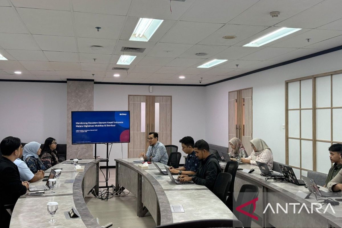 Creative Economy Minister pushes Indonesian-made technology innovation to break into global markets