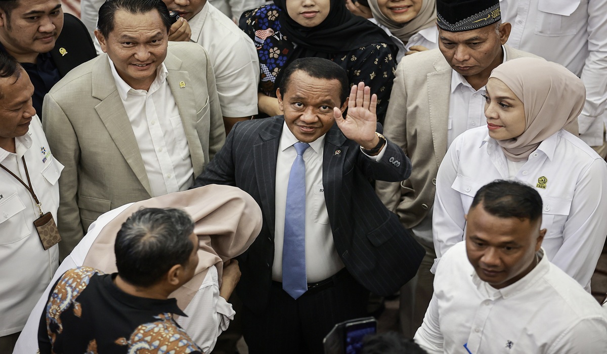 Bahlil Pledges Subsidised Fuel Prices Will Not Rise